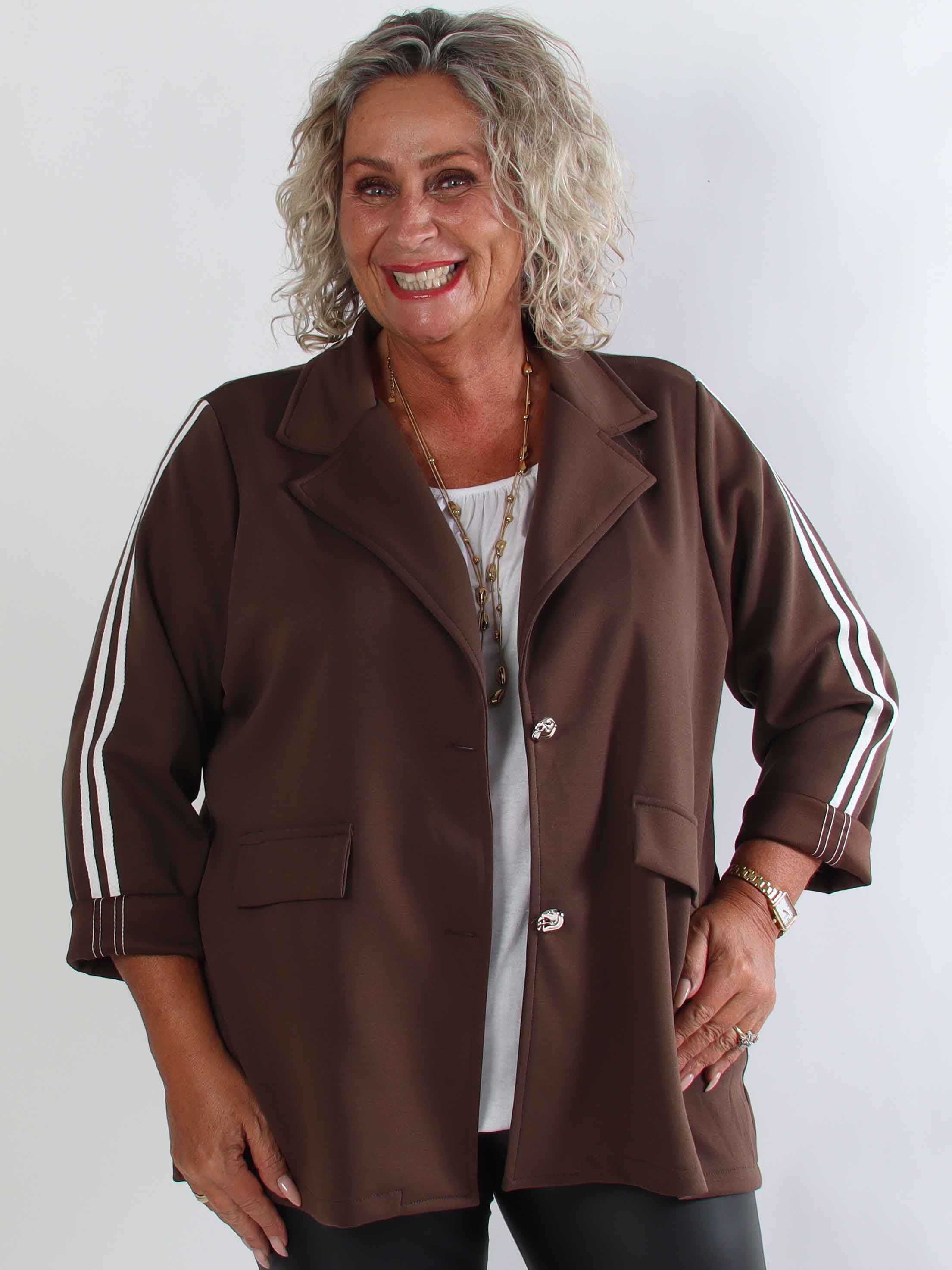 Ferrara - Plus size blazer i blød viskose med sporty hvide striber på ærmerne